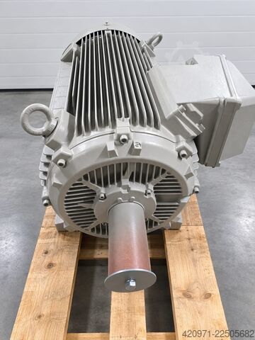 Electric motor Siemens 250 kW