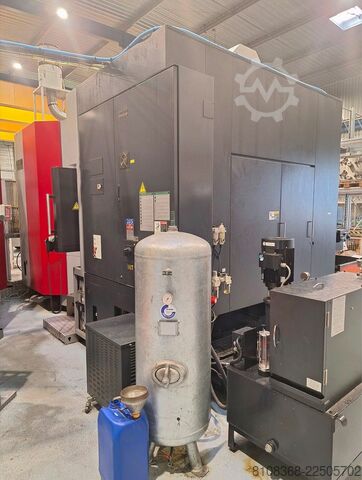 Horizontal machining center OKK hm630