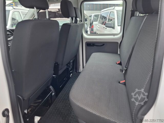 Curtain sider van VW T6.1 Doka 4motion 1. Hand