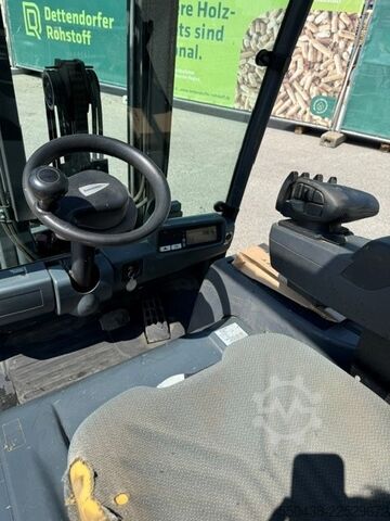 Manual pallet jack Jungheinrich Typ EFG 216k mit Ladegerät EFG 216k