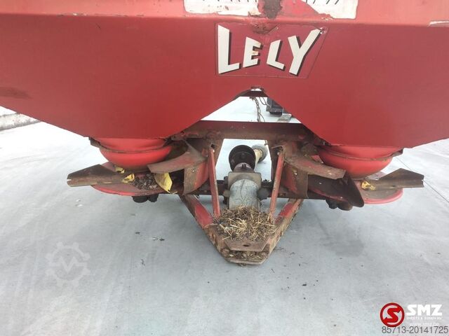 Used fertilizer spreader Lely Industries Diversen Occ kunstmeststrooier Lely Industries