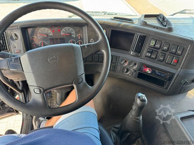 Flatbed Volvo FM-300 6x2, 8,5 Mtr. Ramp Truck