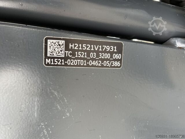 Electric 3-wheel forklift Linde E16-02