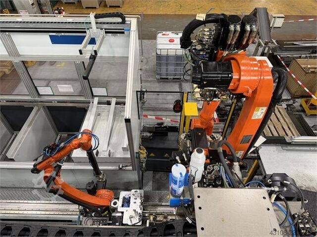 Roboterportalsystem mit 5 Robotern KUKA KR 16 R2010-2