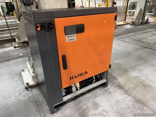 Roboterportalsystem mit 5 Robotern KUKA KR 16 R2010-2