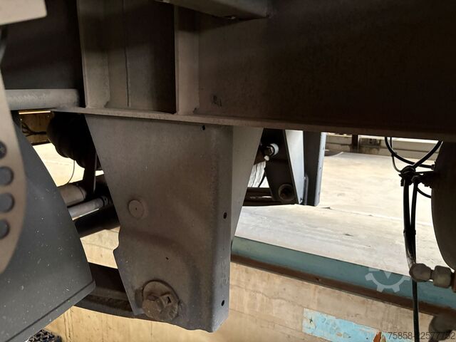 Swap chassis trailer SOMMER Lafette Verzinkt langer Hub 17,5 Reifen