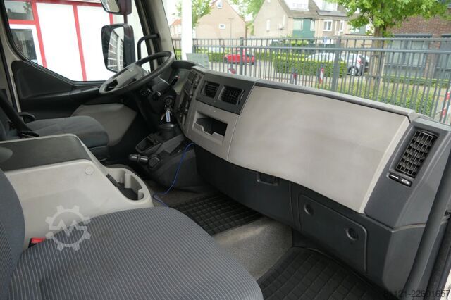 Refrigerated/frozen transport Volvo FL 240 | Carrier SUPRA 950Mt / Bi-temp | 3 Comp...