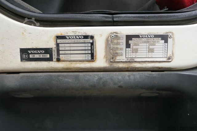 Refrigerated/frozen transport Volvo FL 240 | Carrier SUPRA 950Mt / Bi-temp | 3 Comp...