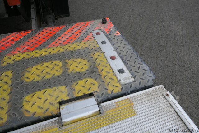 Refrigerated/frozen transport Volvo FL 240 | Carrier SUPRA 950Mt / Bi-temp | 3 Comp...