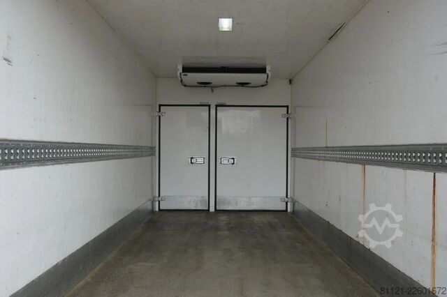 Refrigerated/frozen transport Volvo FL 240 | Carrier SUPRA 950Mt / Bi-temp | 3 Comp...