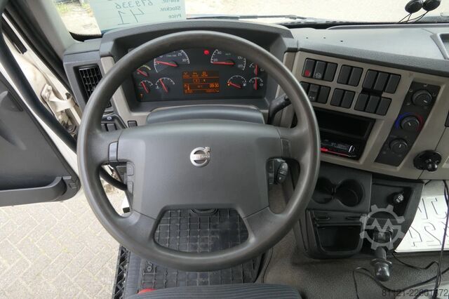 Refrigerated/frozen transport Volvo FL 240 | Carrier SUPRA 950Mt / Bi-temp | 3 Comp...