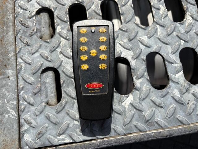 Car transporter Volvo FH 500 + HYDRAULISCHE PLATEAUS + LIER + REMOTE ...