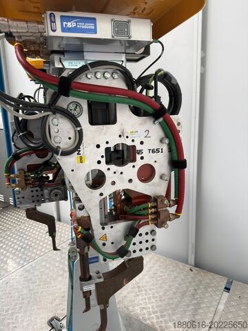 Industrial spot welding cell YASKAWA / NIMAK / RSP LASO Tech Systems