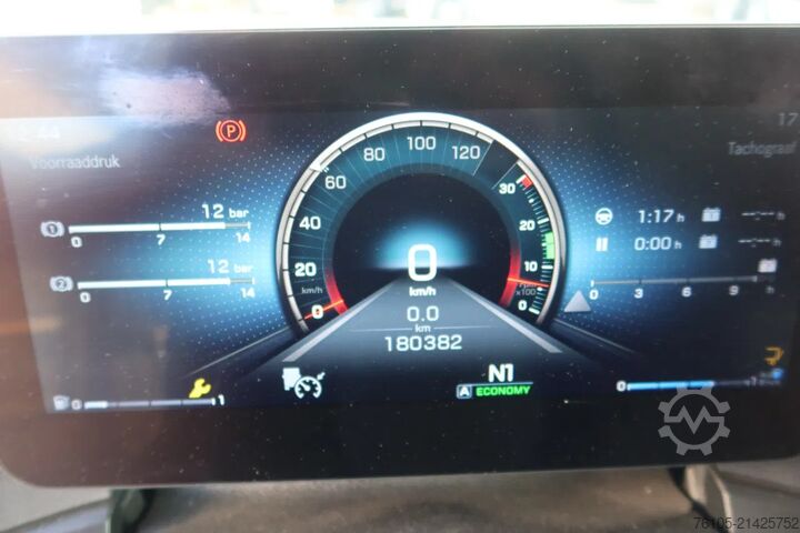 Box body Mercedes-Benz Antos 1824 1834 L Bak+Klep 2.000 kg Comfort cabine