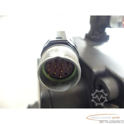 Steuerung KUKA Kuka 1FK7100-5AZ91-1ZZ9-Z Servomotor SN: YFVN50667458011