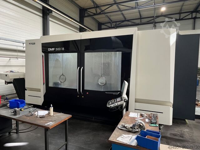 Universelles Bearbeitungszentrum DMG MORI DMF 300/8