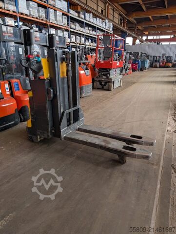 High Lift stacker Jungheinrich EJD K18