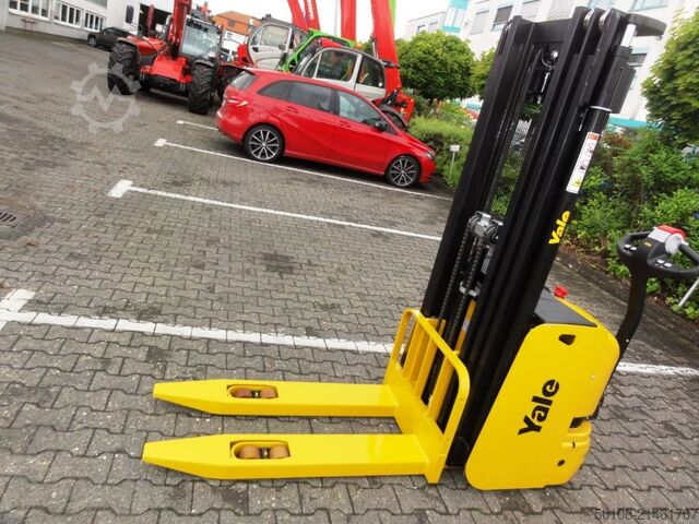 High Lift stacker Yale MS 14 IL