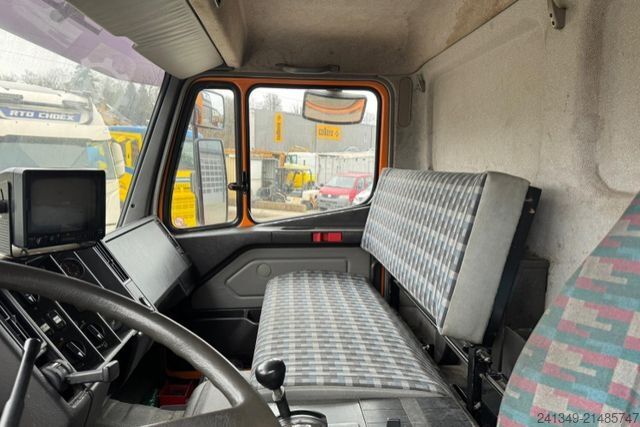 Müllwagen MERCEDES-BENZ 2234 6x2