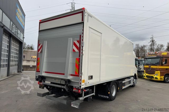 Box truck VOLVO FM-380 4x2 Koffer