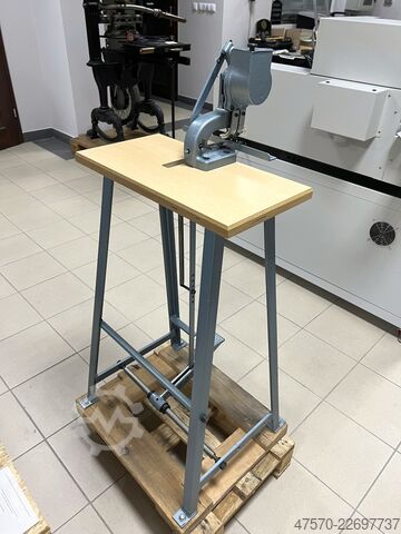 Eyeleting machine Hang Piccolo 101-20 Eyeleting machine
