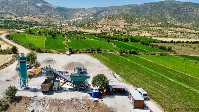 Concrete mixing plant / concrete plant CONSTMACH Mobile Concrete Batching Plant 60 m3/h Mobile Concrete Batching Plant