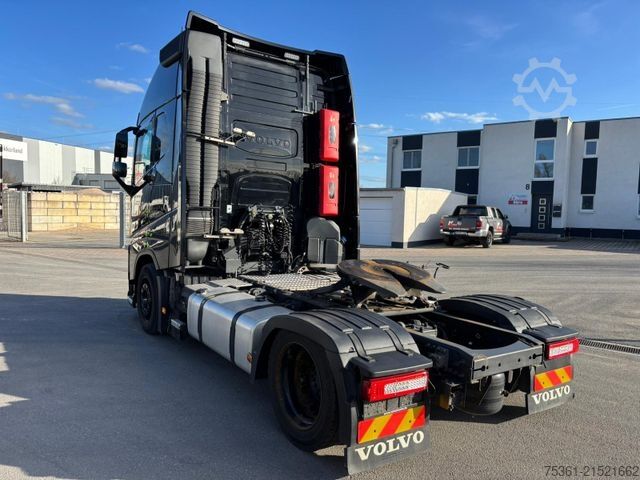 Volumen SZM VOLVO FH 500  I-Save Globet. RETARDER X-LOW Hubsattel.
