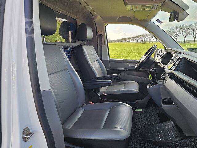 High-roof van VW TRANSPORTER 2.0 TDI L1H1 4MOTION LED!