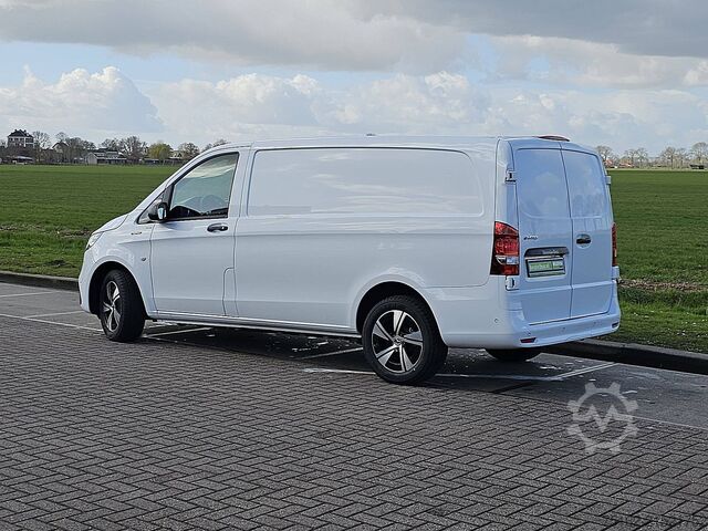 High-roof van MERCEDES-BENZ EVITO 112 60kWh 261Km WLTP