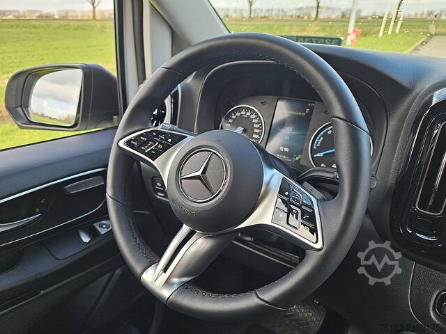 High-roof van MERCEDES-BENZ EVITO 112 60kWh 261Km WLTP