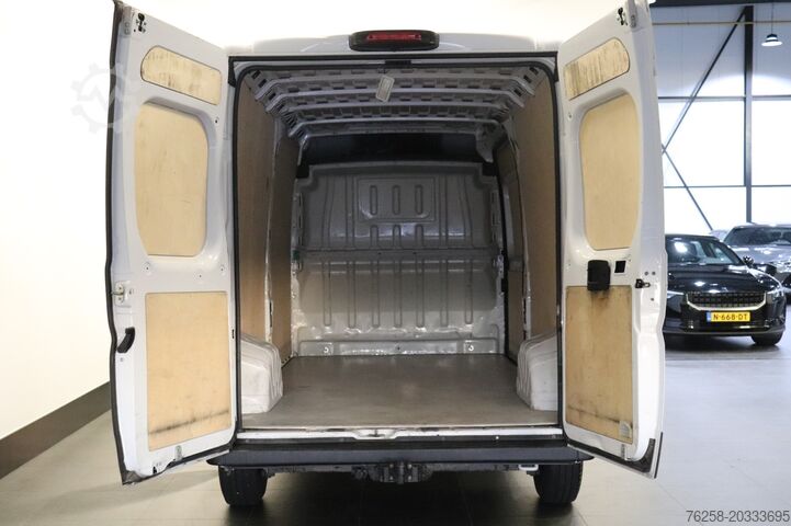 Delivery van Fiat Ducato 2.3 MJ 140PK Automaat L3H2 EURO 6 - AC/C...