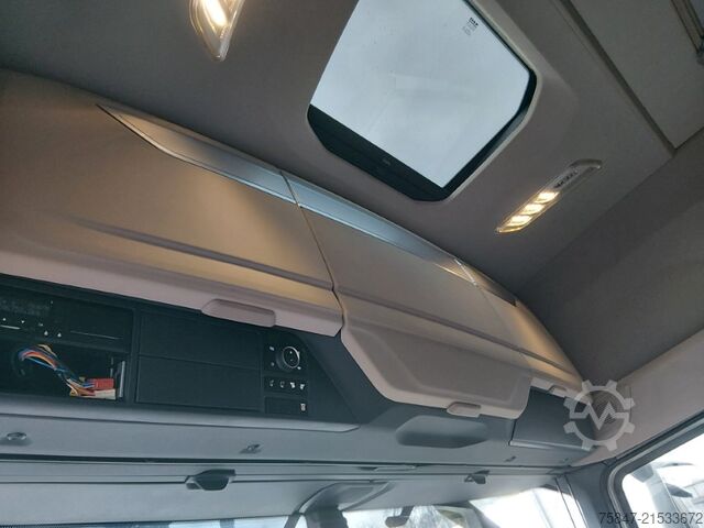 Standard SZM DAF XG+ 530 FT Intarder PCC 2x Tank Intarder