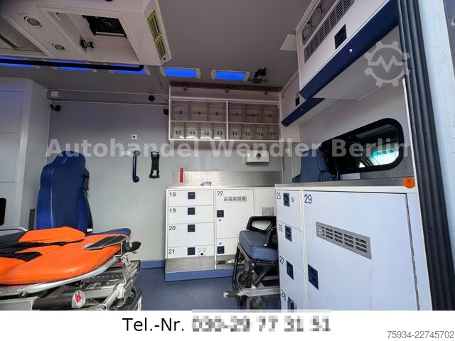 Feuerwehrfahrzeug MERCEDES-BENZ Sprinter 516 CDI RTW Fahrtec Trage & Sessel