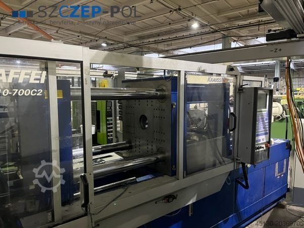 Injection molding machine KraussMaffei KM 110-700 C2