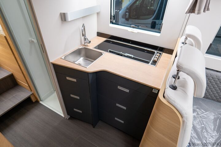 ADRIA MATRIX 670 SL - 60Y SEMI-INTEGRAL NEW ADRIA MATRIX 670 SL - 60Y