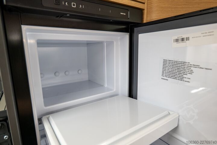 ADRIA MATRIX 670 SL - 60Y SEMI-INTEGRAL NEW ADRIA MATRIX 670 SL - 60Y