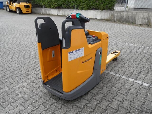 Niederhubwagen Jungheinrich ERE 225 - feste Plattform - 2025 - wenig Stunden