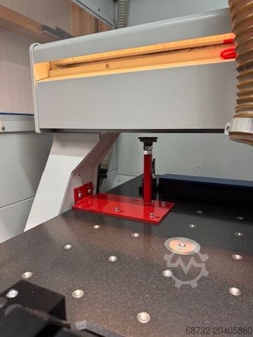 Vertikales Bearbeitungszentrum DATRON M8Cube A