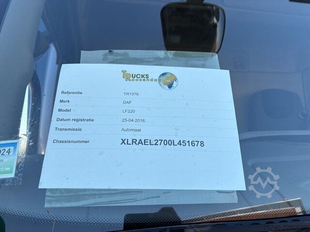 Koffer DAF LF 220 + EURO 6 + LIFT  + 6 CYL + 12T