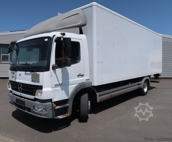 Truck with box body Mercedes-Benz 1222 L
