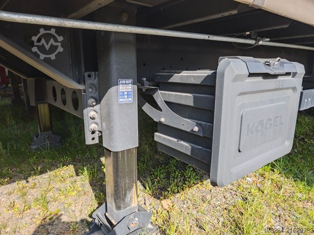 Open semitrailer with tarp KÖGEL MEGA Hubdach, Vario FIX, 1. Liftachse