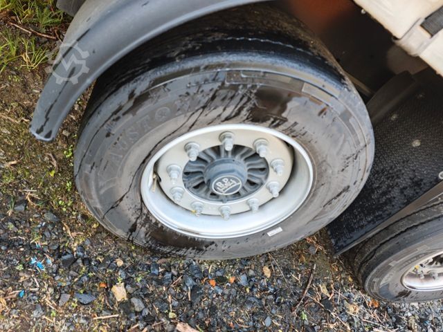 Open semitrailer with tarp KÖGEL MEGA Hubdach, Vario FIX, 1. Liftachse