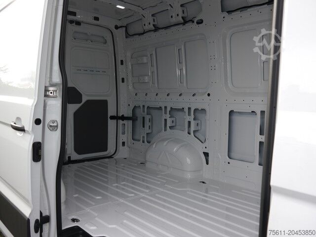 Panel van VW CRAFTER 35 FLACH RF-KAMERA GANZJAHRESREIFEN L3H2