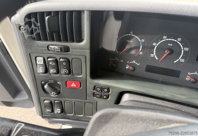 2005 Scania P340 LB 4x2 Plane/HB Scania P340 LB 4x2 Plane/HB / Swiss-Vehicle