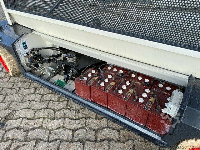 Work platform  PB S151-16E, 15 m. Arbeitshöhe, Scherenbühne