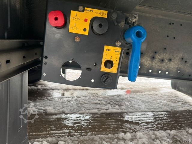 Open semitrailer with tarp SCHMITZ CARGOBULL SCB*S3T *  * LIFTACHSE * HUBDACH*ÜBERBREITE