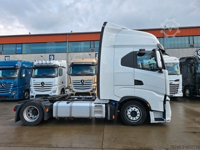 Standard tractor unit IVECO S-WAY 530 * ACC * VOLLLUFT * 2X TANK * KLIMAAUT