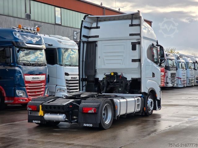 Standard tractor unit IVECO S-WAY 530 * ACC * VOLLLUFT * 2X TANK * KLIMAAUT