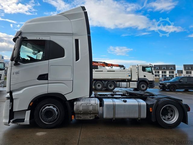 Standard tractor unit IVECO S-WAY 530 * ACC * VOLLLUFT * 2X TANK * KLIMAAUT