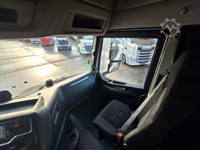 Standard tractor unit IVECO S-WAY 530 * ACC * VOLLLUFT * 2X TANK * KLIMAAUT